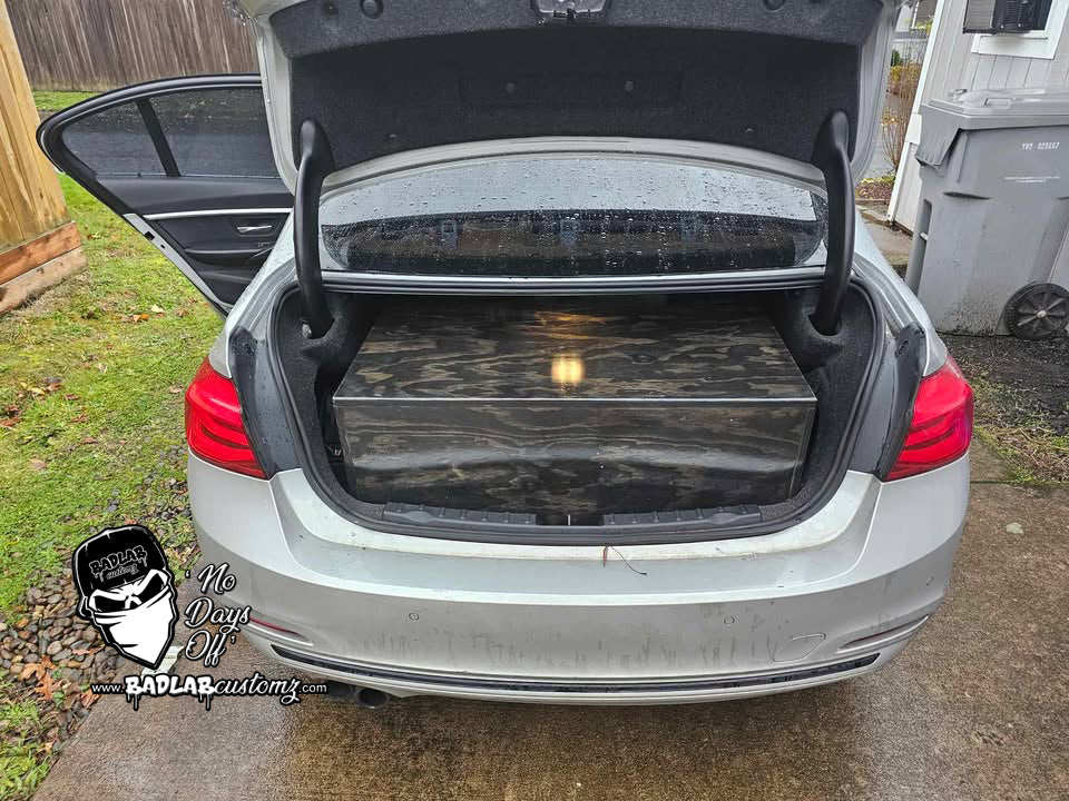 2017 BMW 330 Sedan 2x Sundown U12v2 - 4cuft net @ 32hz