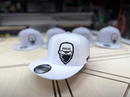 Men's Flat Brim Snapback (white)