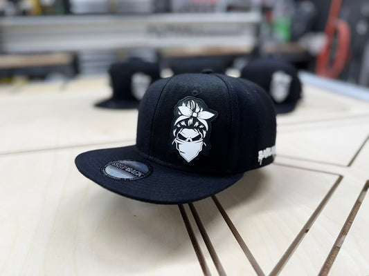 Lady's Flat Brim Snapback (black)