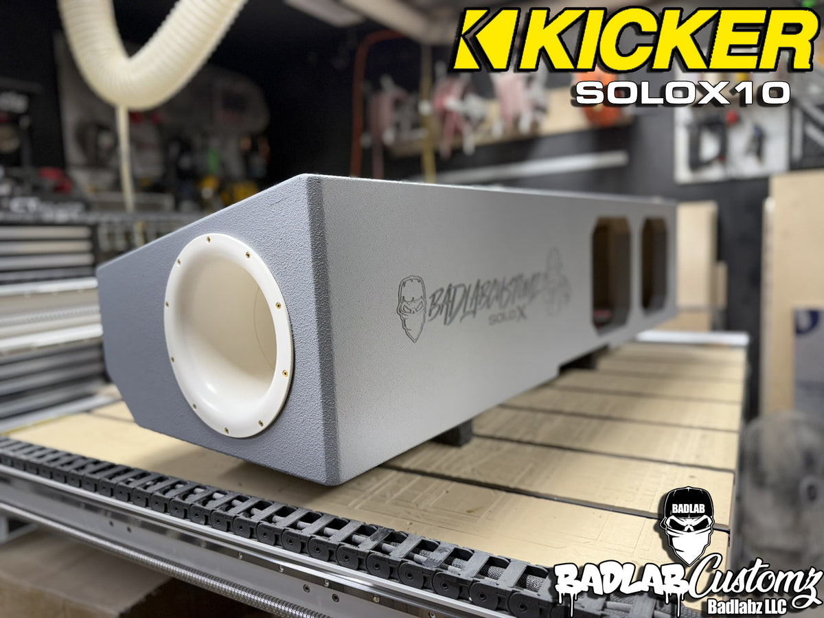 GM 09-18 Kicker SoloX 10's!