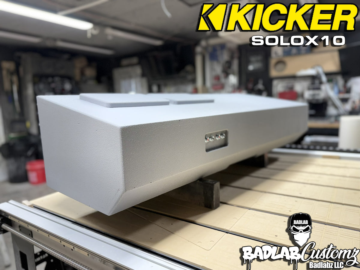 GM 09-18 Kicker SoloX 10's!